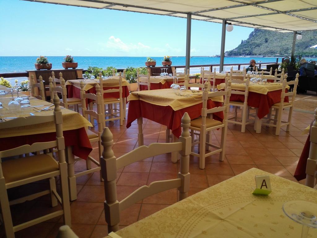 Hotel Acquasanta Terracina Exterior photo