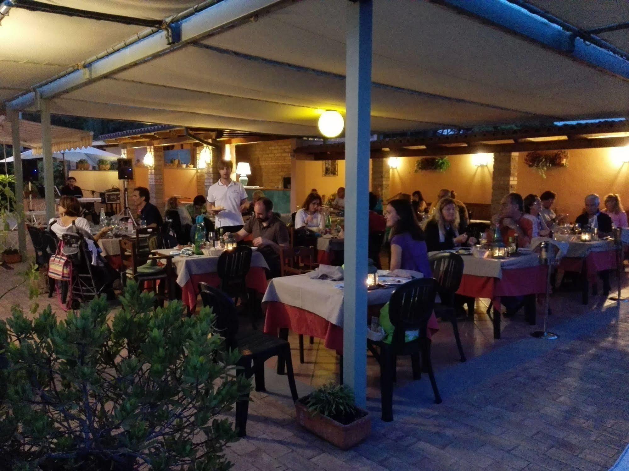 Hotel Acquasanta Terracina Exterior photo